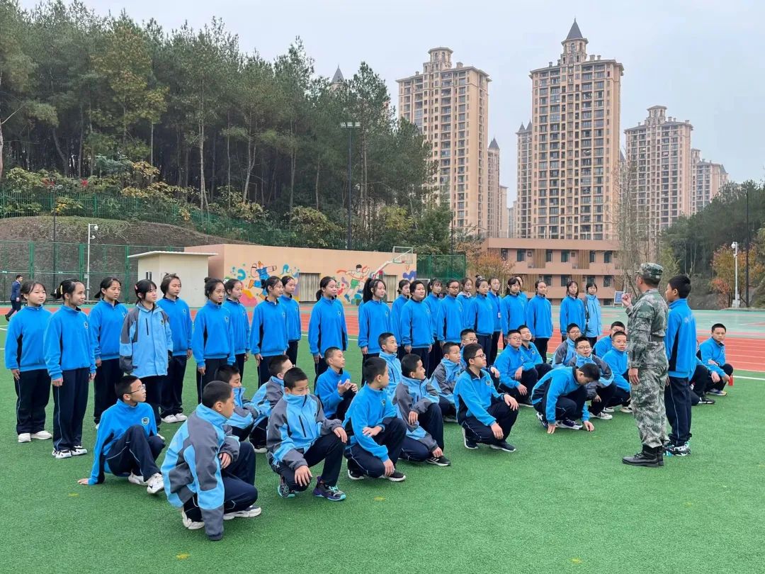 热血少年,百炼成钢!天府师一国防教育活动火热开展