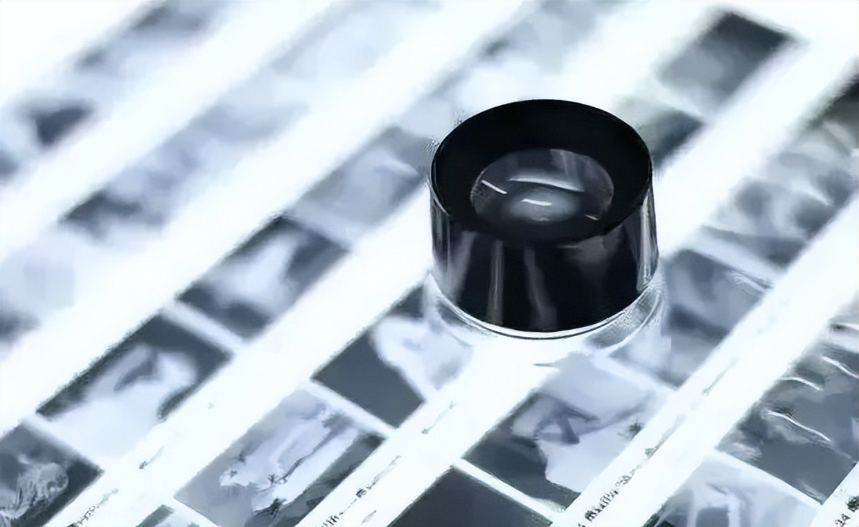 第一款月球相机,第1个登上月球的相机品牌是什么