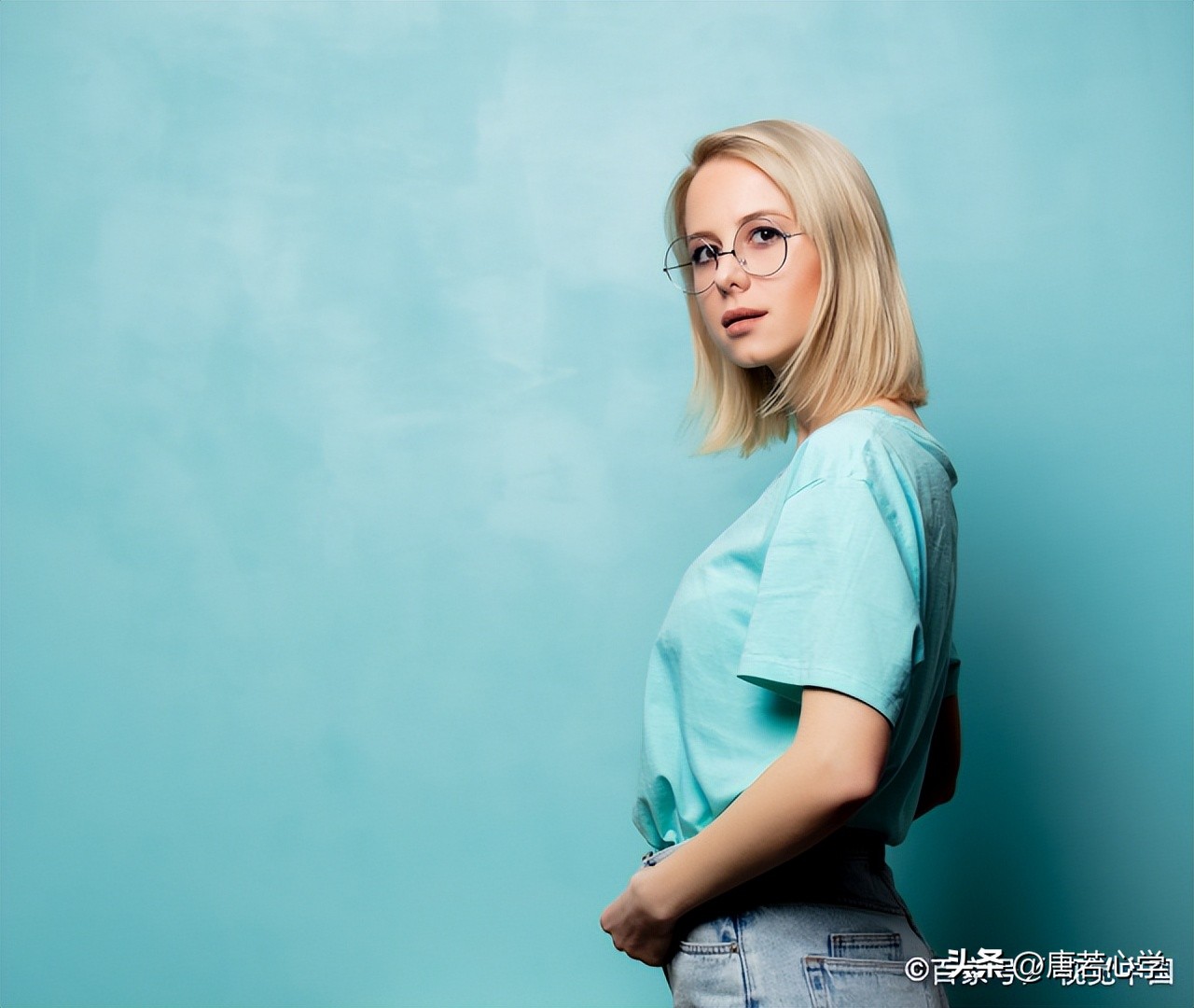 一个人痛苦的根源是执着于过去,一个人的痛苦和磨难