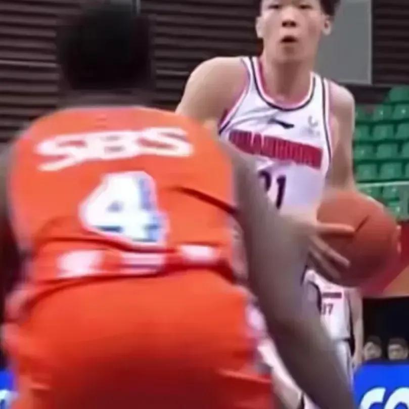 杜锋一秒2次技术犯规后的广东队,杜锋一秒2次技术犯规