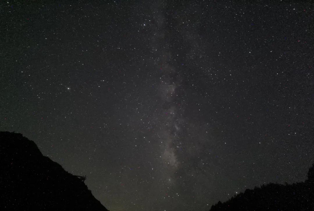 如何用手机拍出好看星空,手机怎么拍好看的星空照