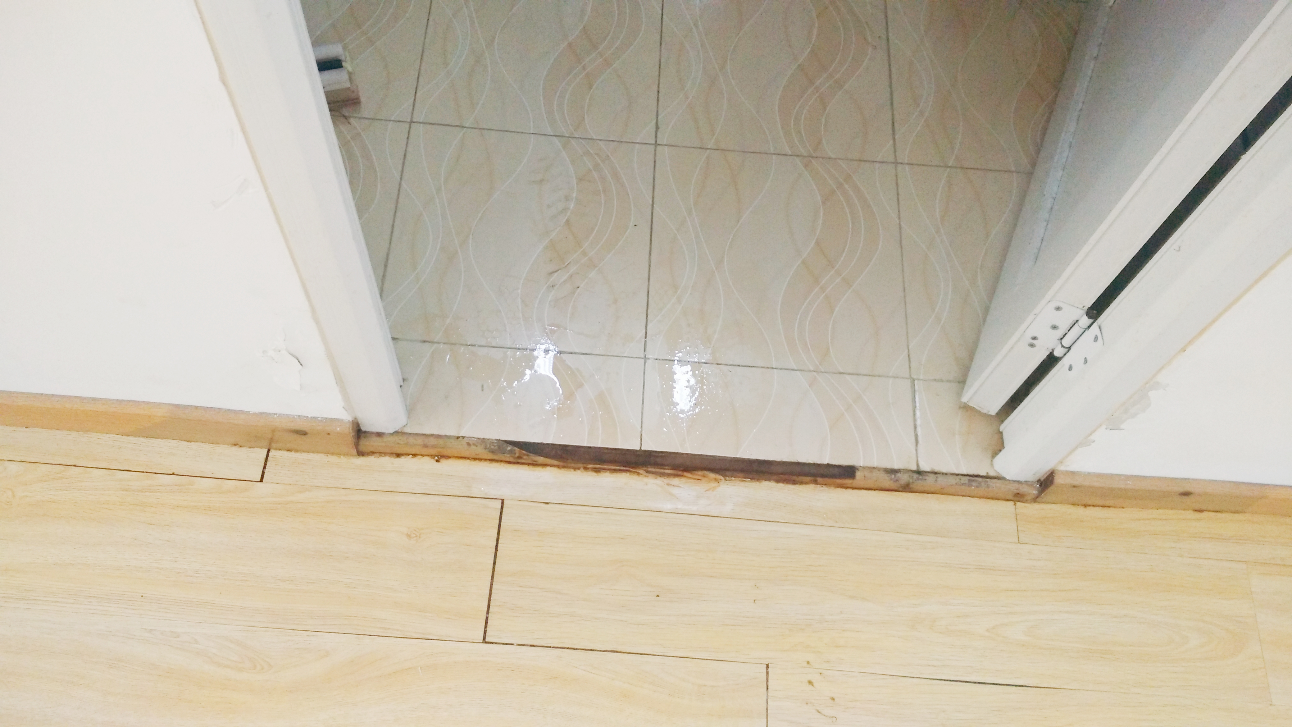 卫生间漏水免砸砖维修方法大全,卫生间漏水不砸砖维修详细教程