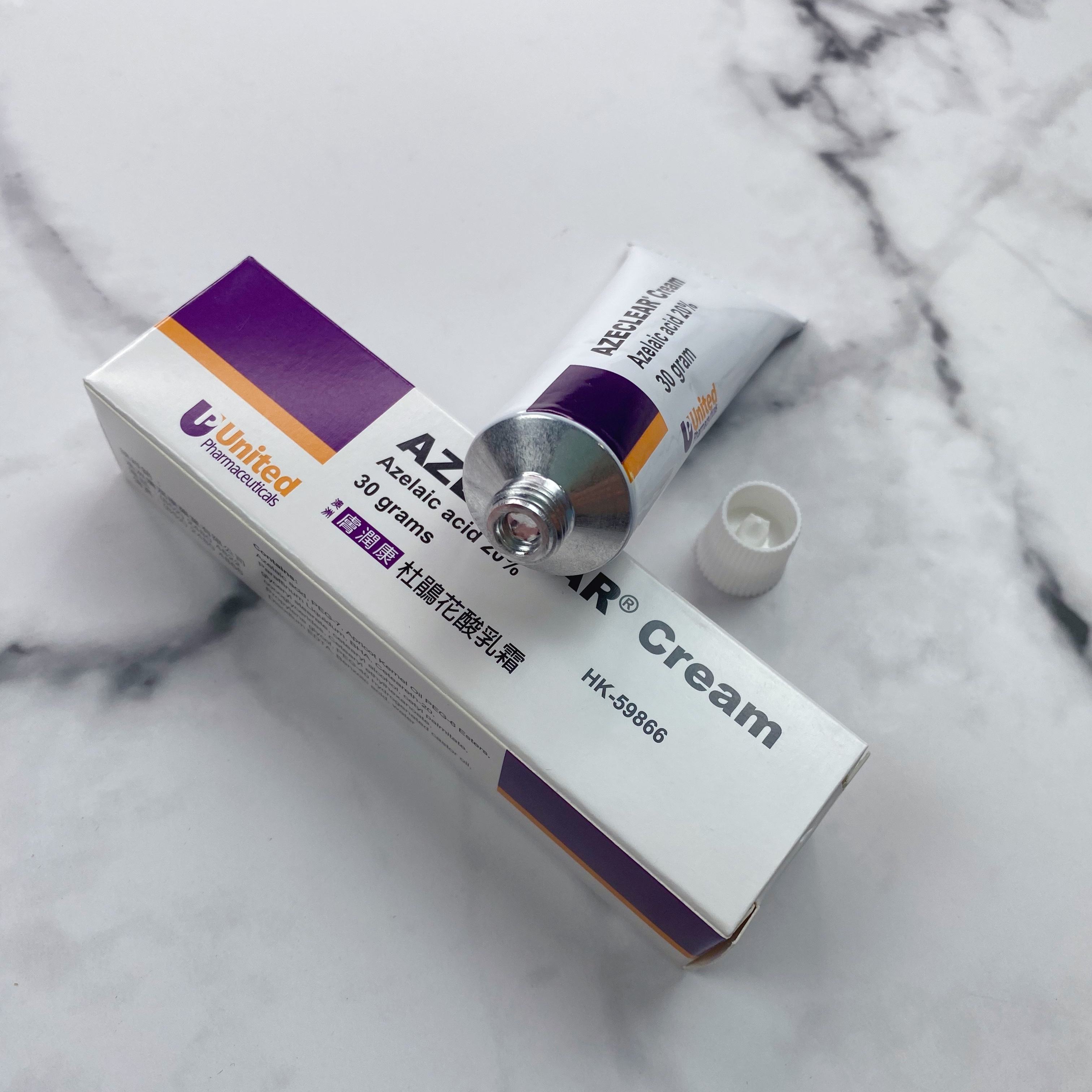 皮肤爱出油长痘用精华液还是面霜,皮肤出油有痘印毛孔大用什么水乳