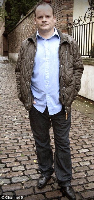 12岁男孩偷母亲衣服,7岁儿子偷母亲贴身衣物