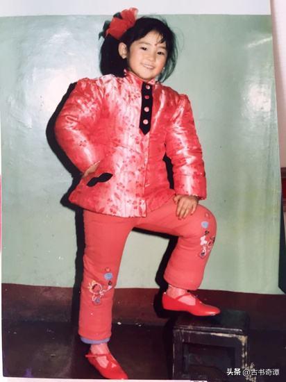 闫妮面部表情僵硬说话阴阳怪气,少年派闫妮面部怎么僵硬呢