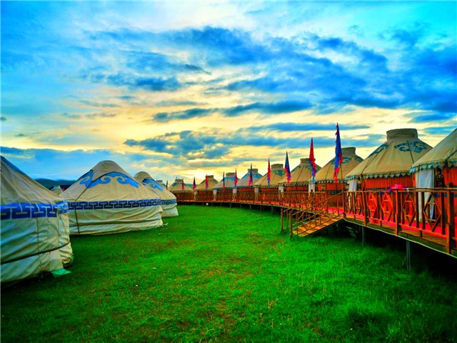 第一次跟团去*疆新**怎么玩，*疆新**旅游路线推荐