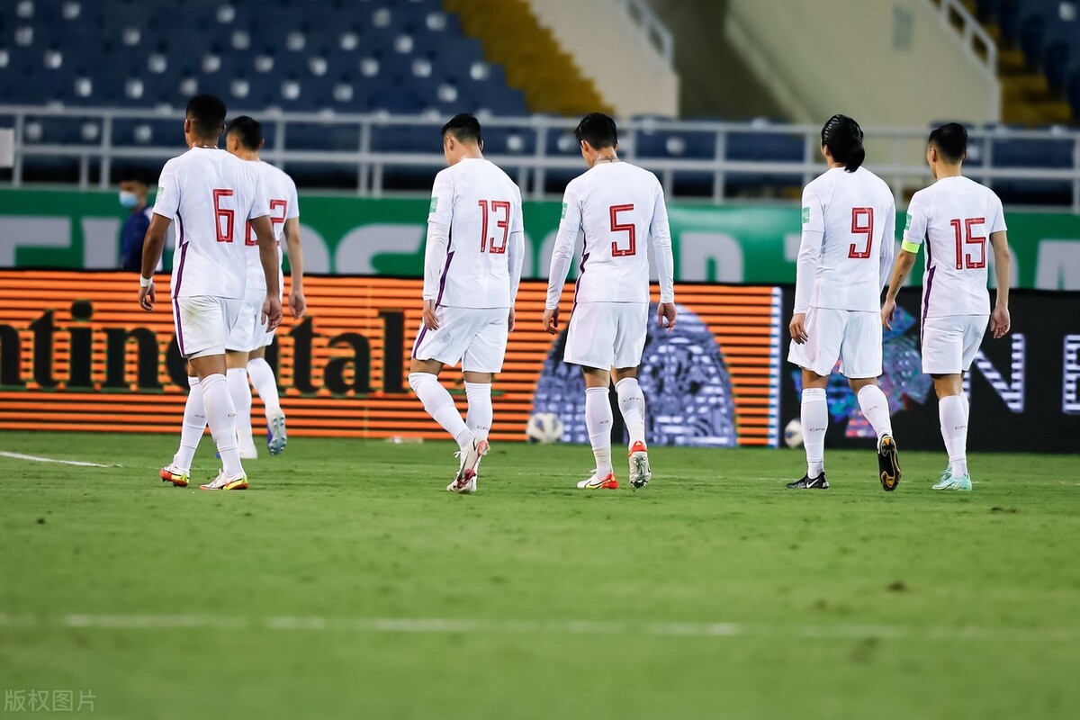 气得起飞！宇航员太空见证国足惨败越南，网友：丢人丢到全宇宙