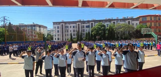 洛阳四十五中：你好，新团员