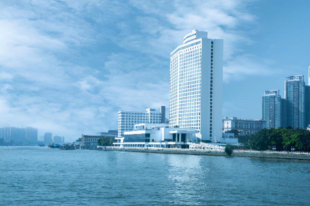 香港最强大佬霍英东，支援抗美援朝助力北京申奥，死后受国葬待遇