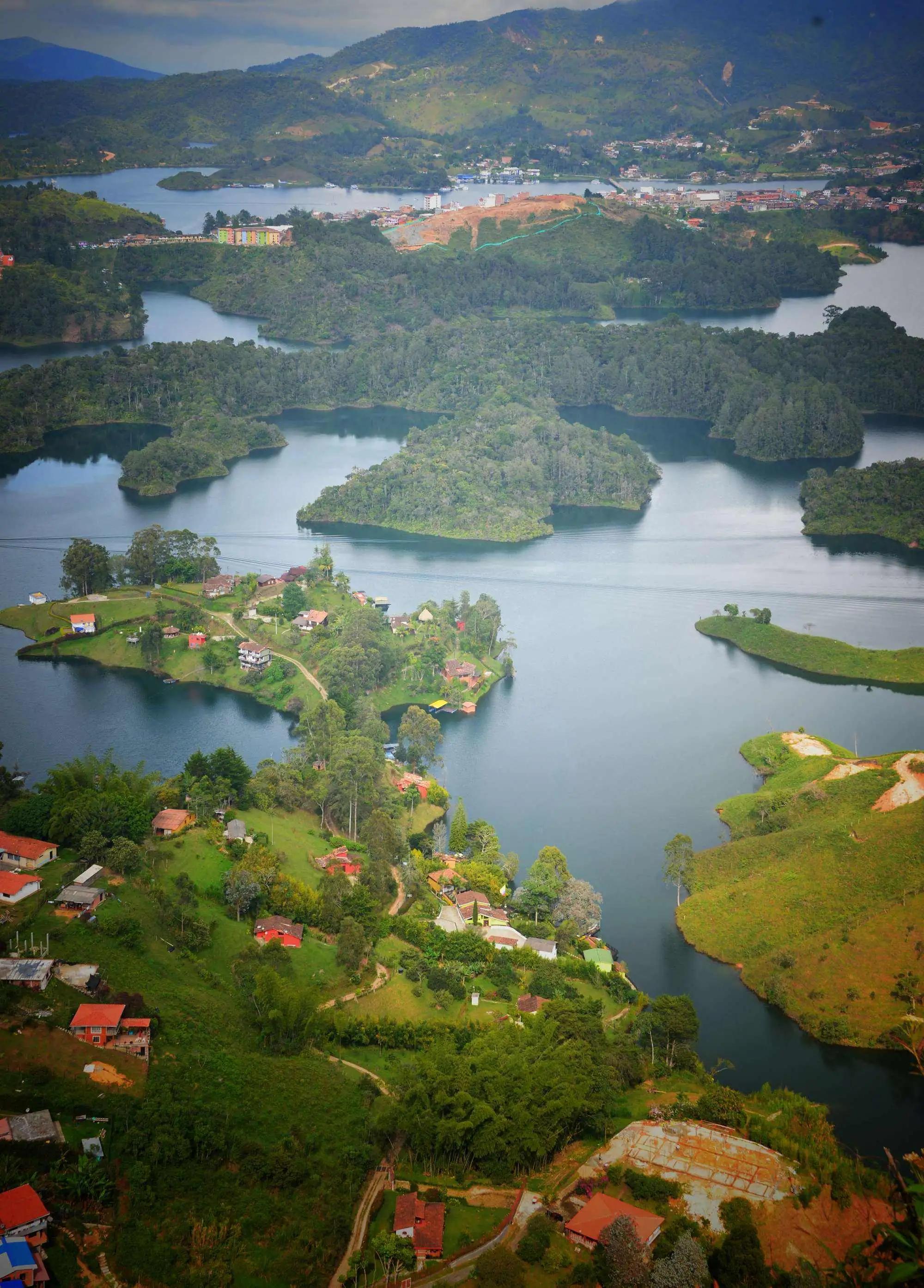 读加西亚《百年孤独》，且看一场西方“自由选举”的大戏（十一）