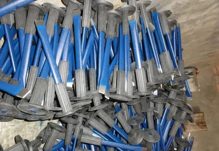 带200斤物品荒野求生一年，你能怎么过？