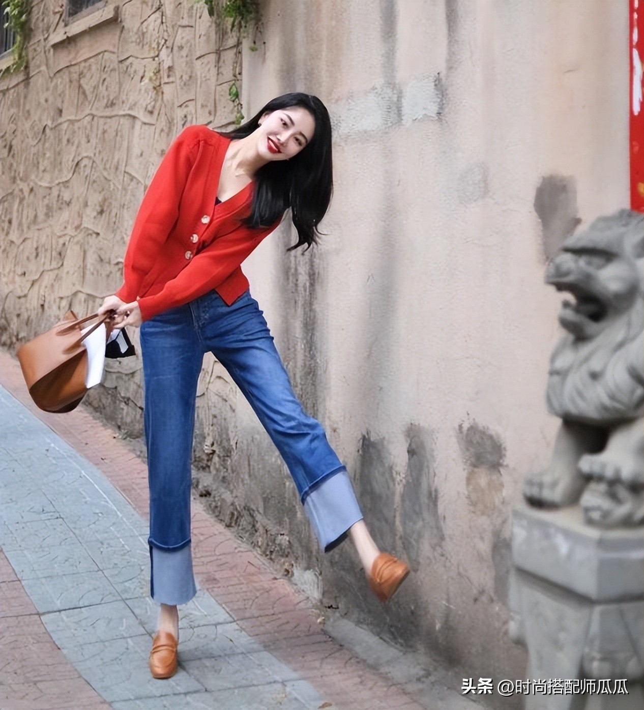 过了五十岁穿三种颜色洋气显白,中年适合穿什么色显瘦