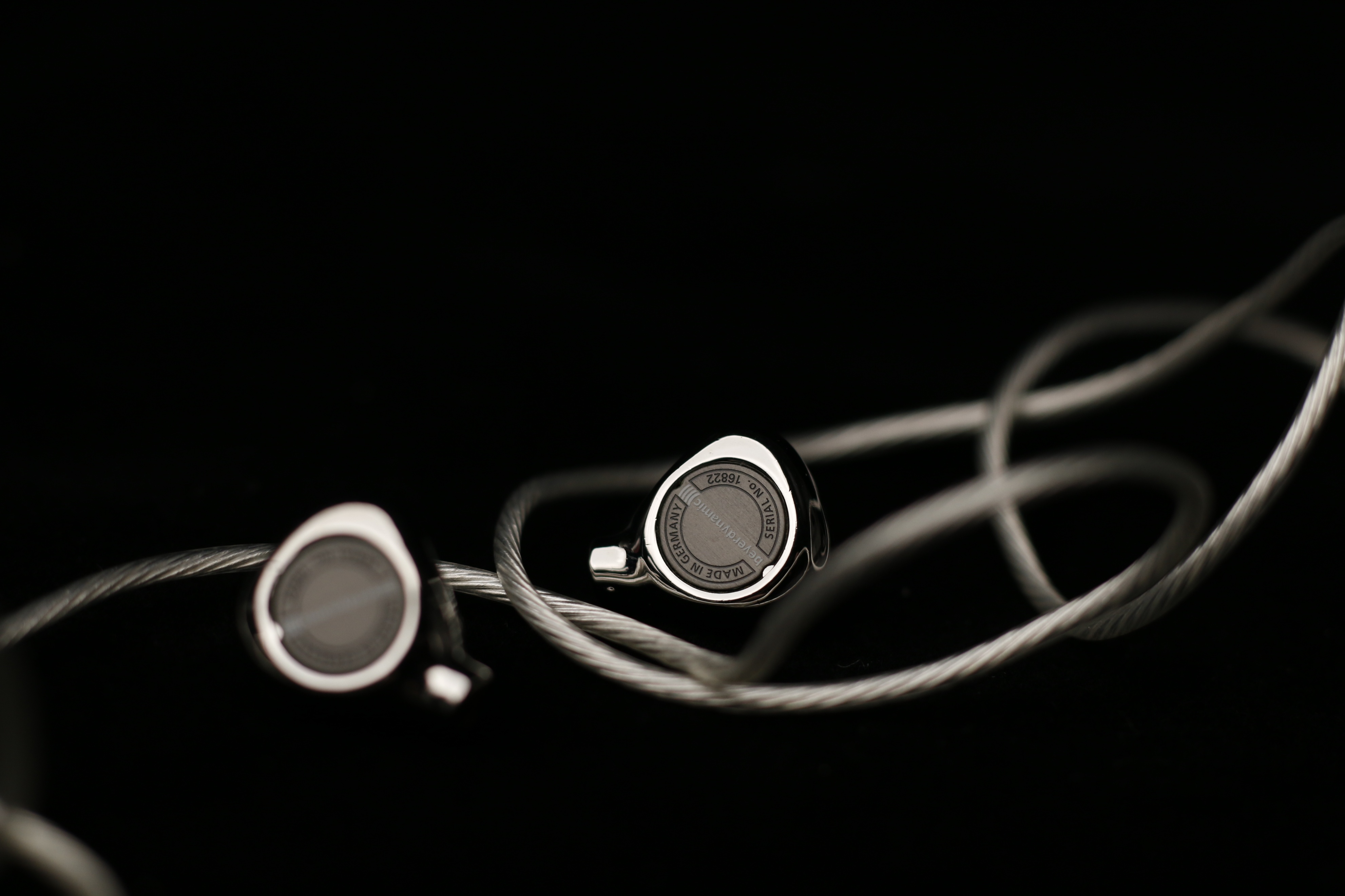 拜亚榭兰图二代耳机线,拜亚榭兰图二代和一代对比