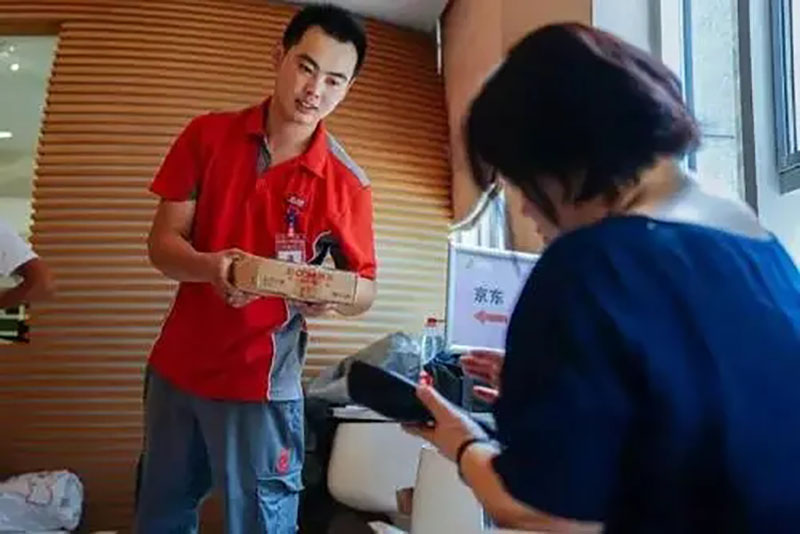 刘强东给金宜财买房了吗,金宜财和刘强东