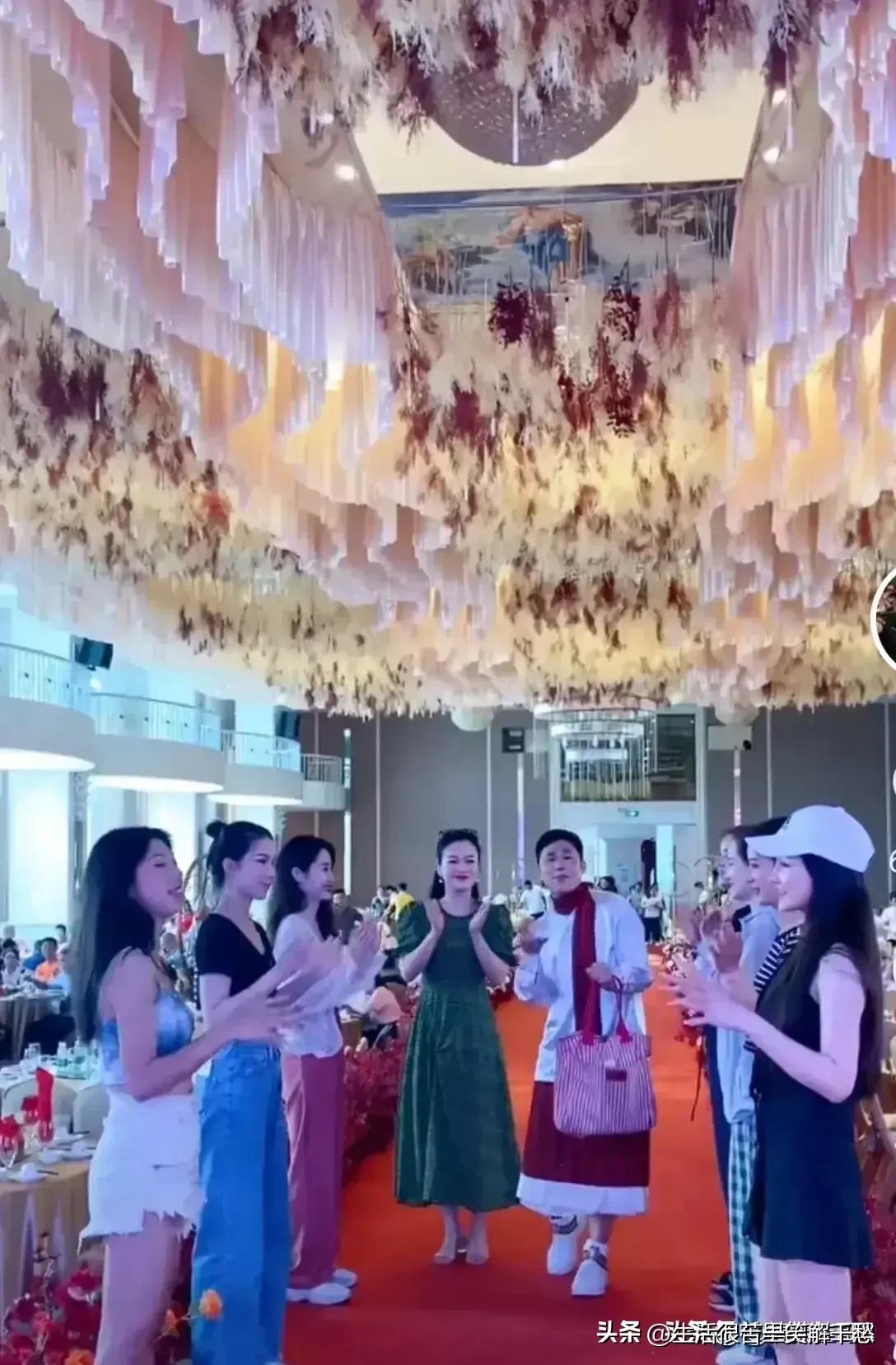 山寨“小沈阳”组建“四大天王”组合，出场费动辄百万！