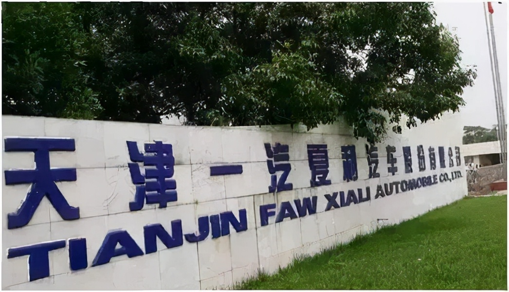 把一手好牌打烂的案例,把一手好牌打烂再重新洗牌