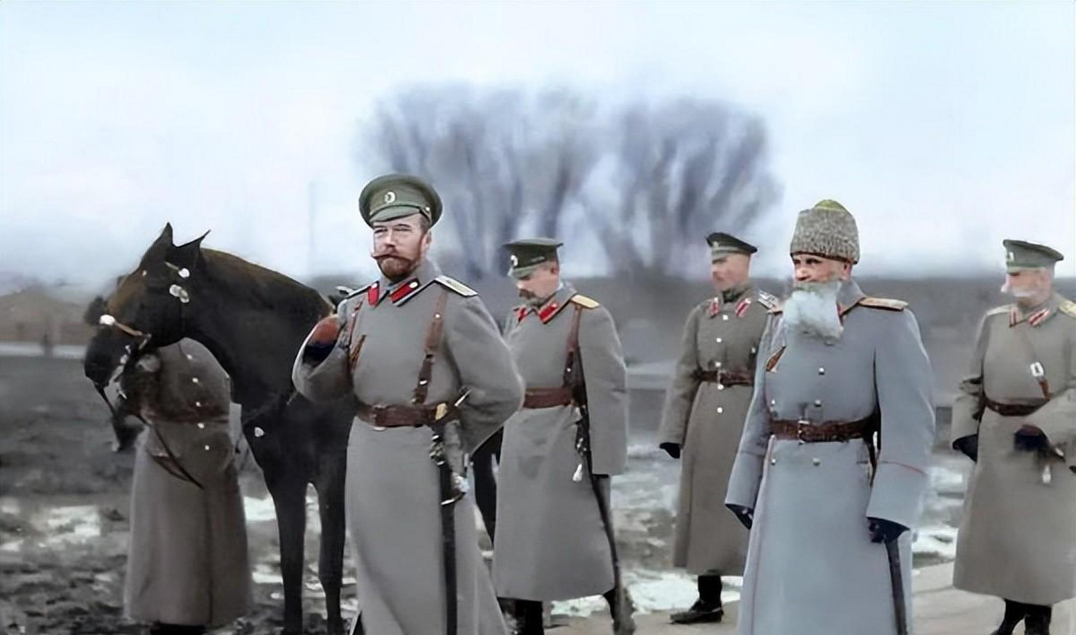 沙皇尼古拉二世和日俄战争,尼古拉二世为何最后全家被枪决