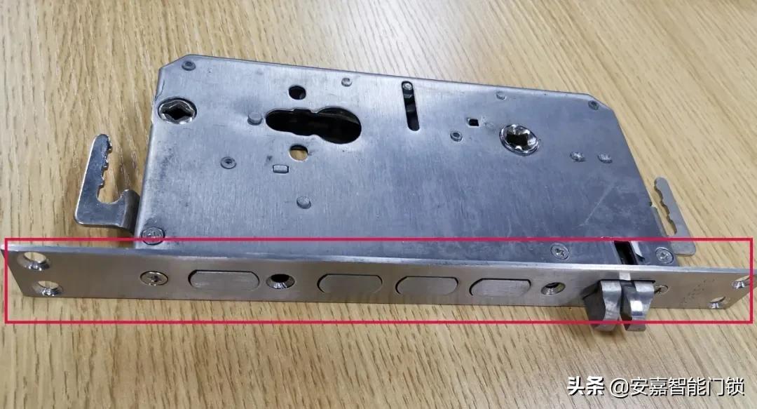 智能锁内置离合锁体内部结构,智能锁锁体是什么样