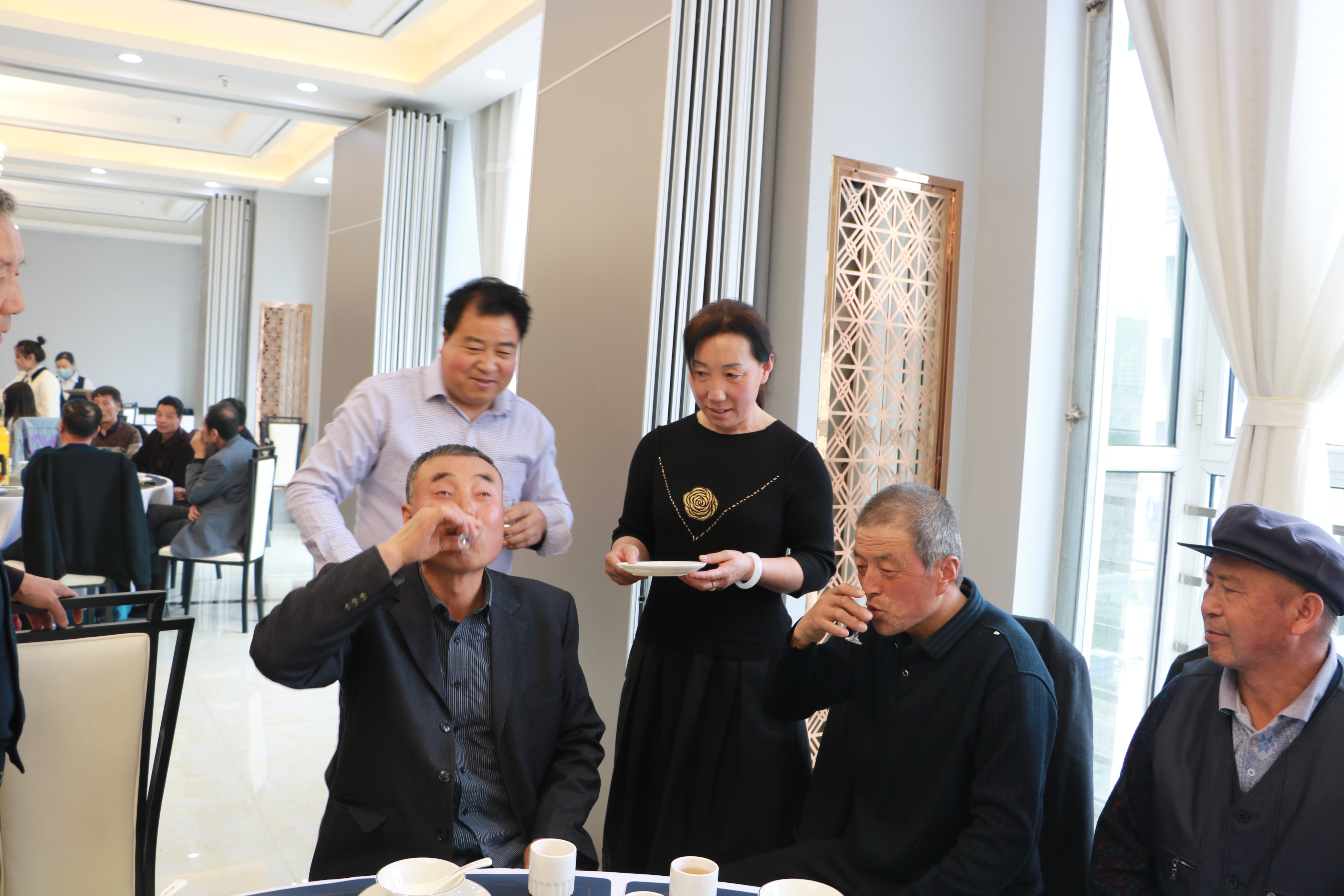 订婚有哪些风俗习惯,传统订婚习俗有哪些讲究