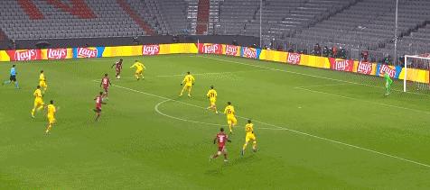 哈维同样错误犯两次，巴萨巨星变“水货”谁之过？新范戴克被乱用