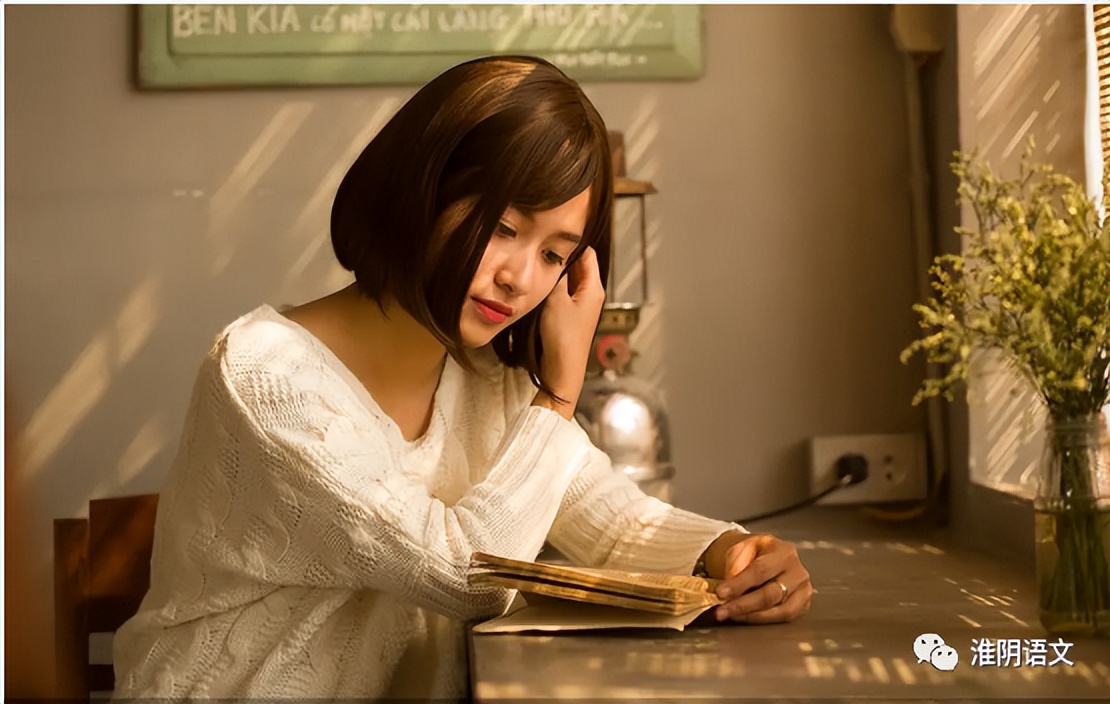 与书为伴主题散文朗诵,与书为伴的唯美短文