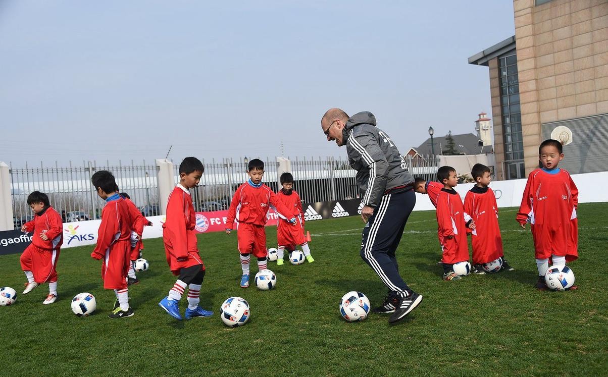 扬科维奇谈中国足球,国足扬科维奇的阵型