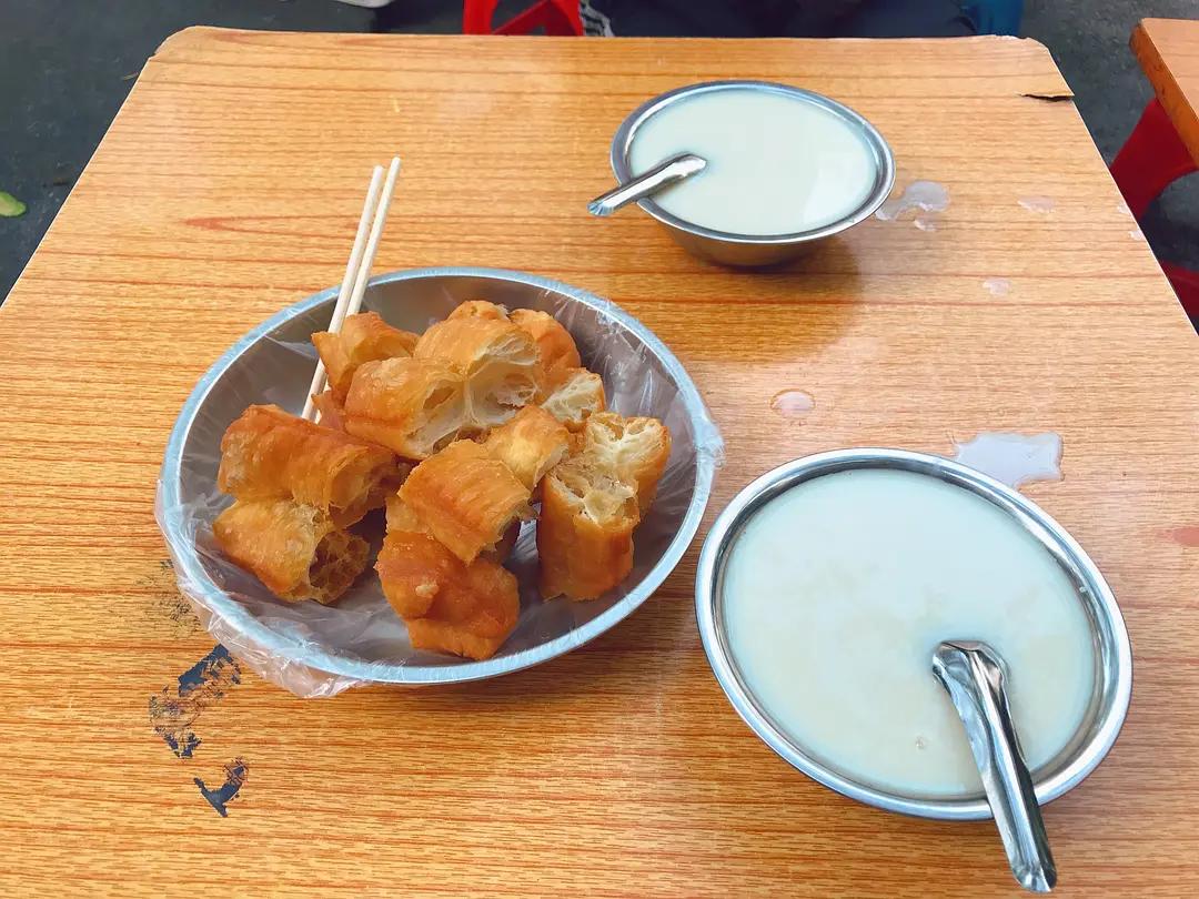 柳州最多配菜的螺蛳粉,柳州好吃又比较清淡的粉