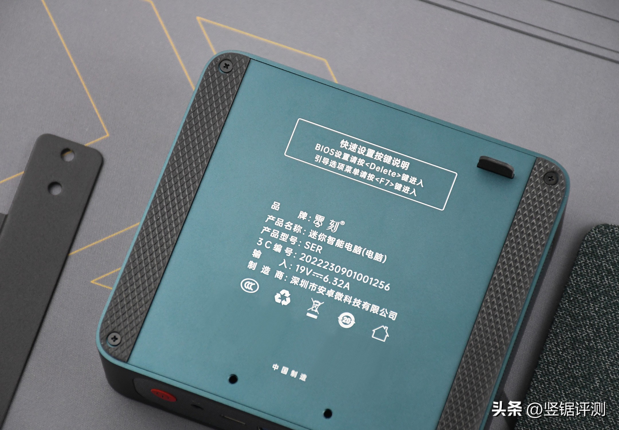 性能强劲，搭载锐龙7735HS的迷你电脑主机：零刻SER6ProVest评测