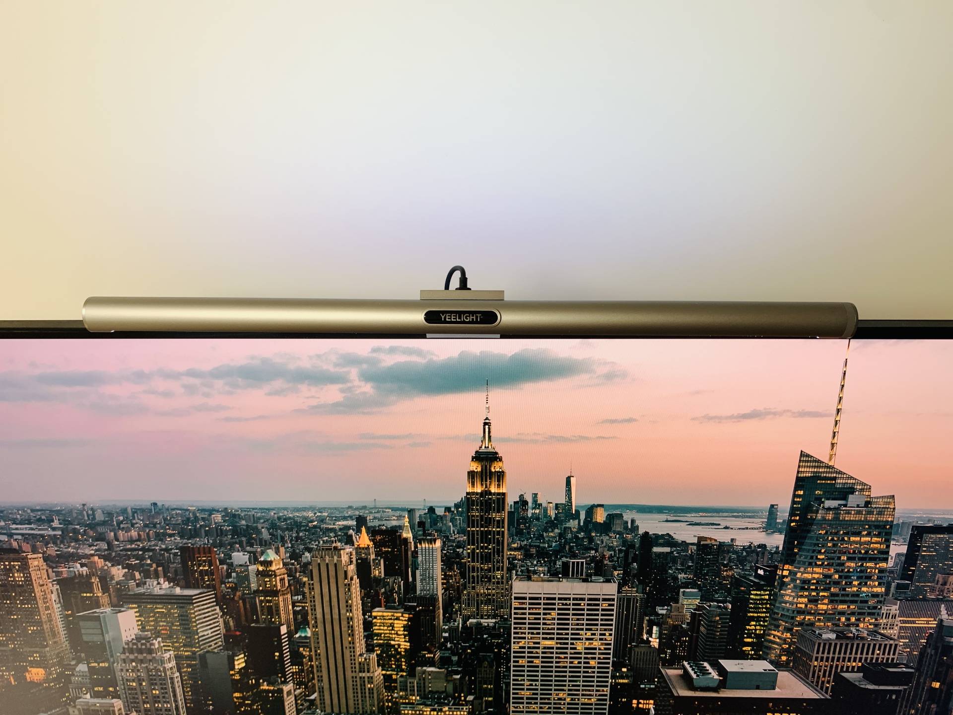 打造一台完美的电脑桌,自己打造好看的桌面