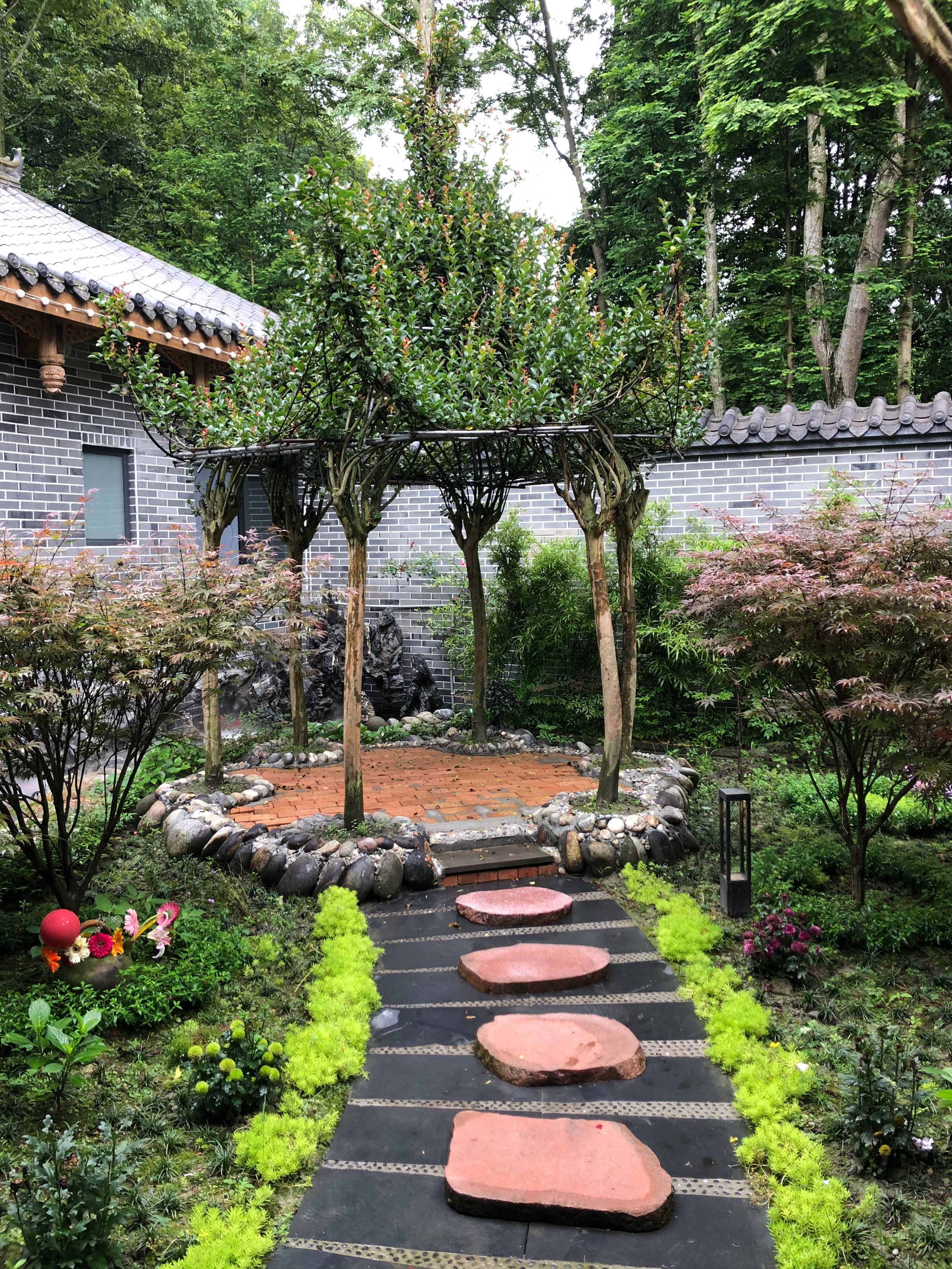 跟中介租的房子能找房东么,出租屋找中介还是直租