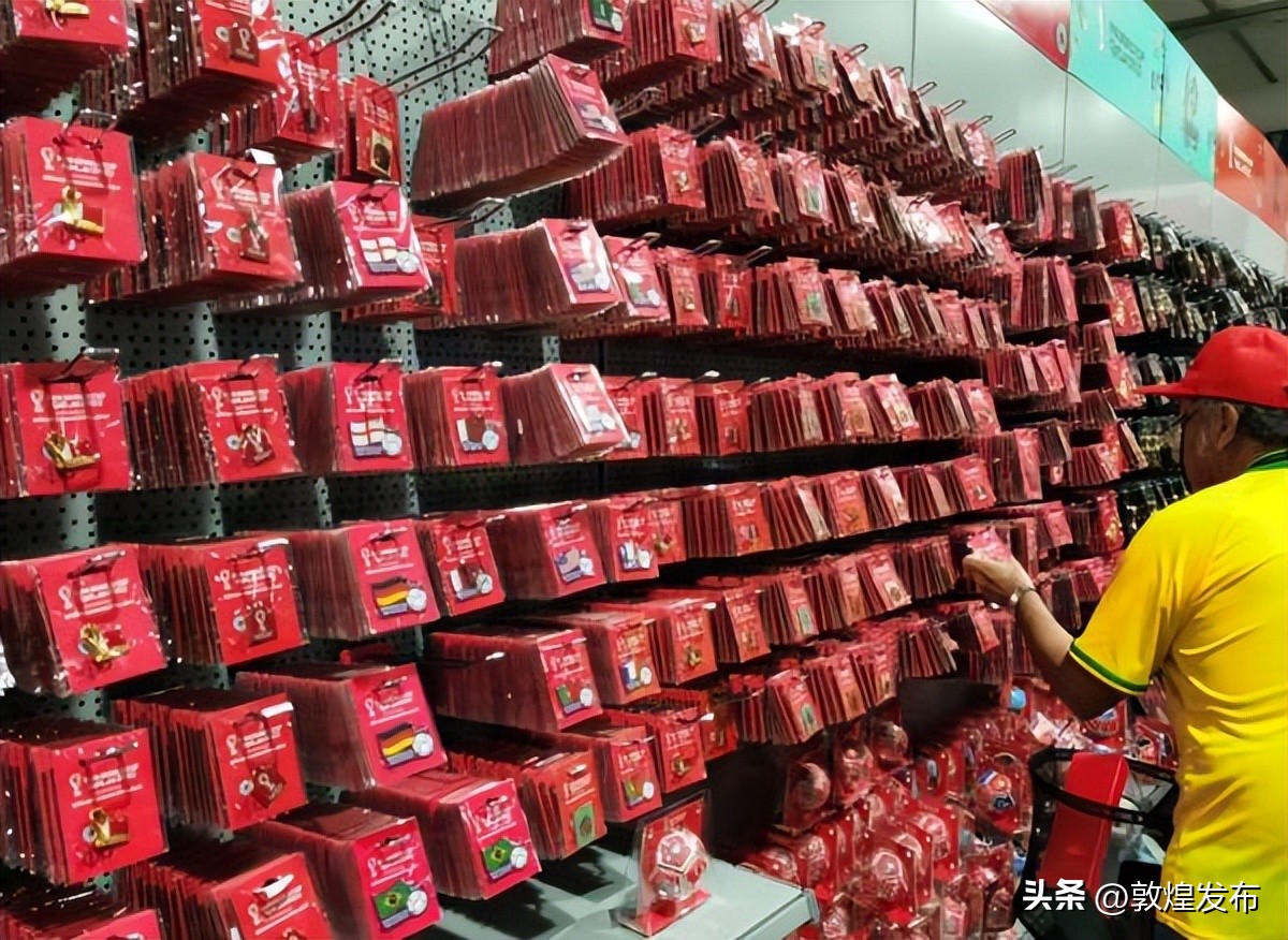 这届世界杯含“中”量有点高！从大熊猫到中国制造，能去的都去了！