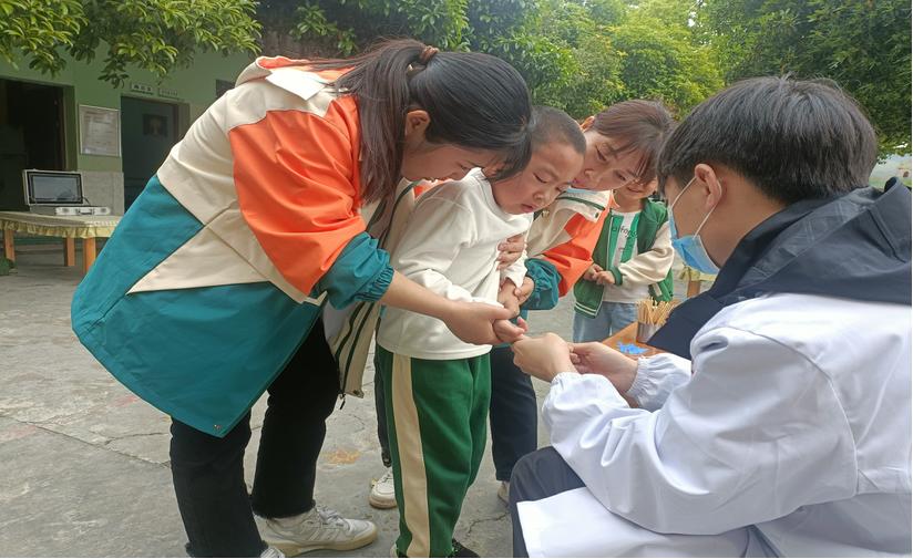 芷江小星星启智幼儿园,呵护健康关爱成长幼儿园体检