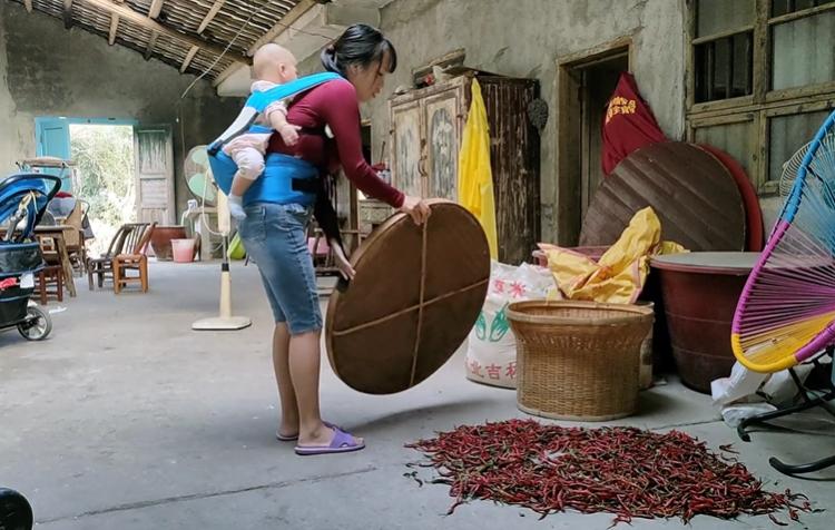 越南女孩19岁嫁到浙江,29岁越南妹子远嫁广西山村