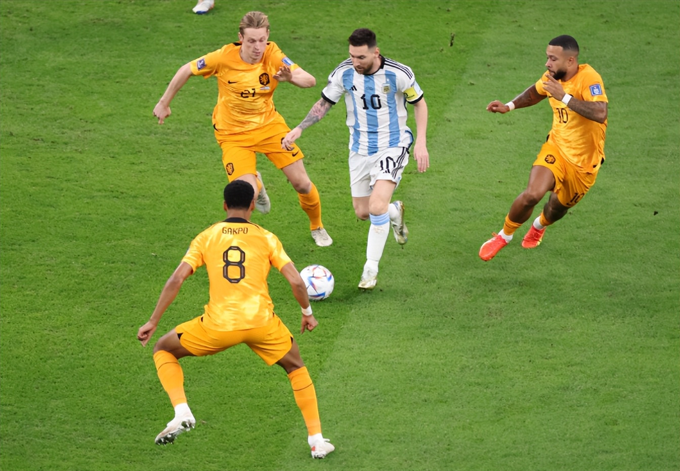 阿根廷vs荷兰点球马丁内斯,阿根廷晋级梅西走向马丁内斯