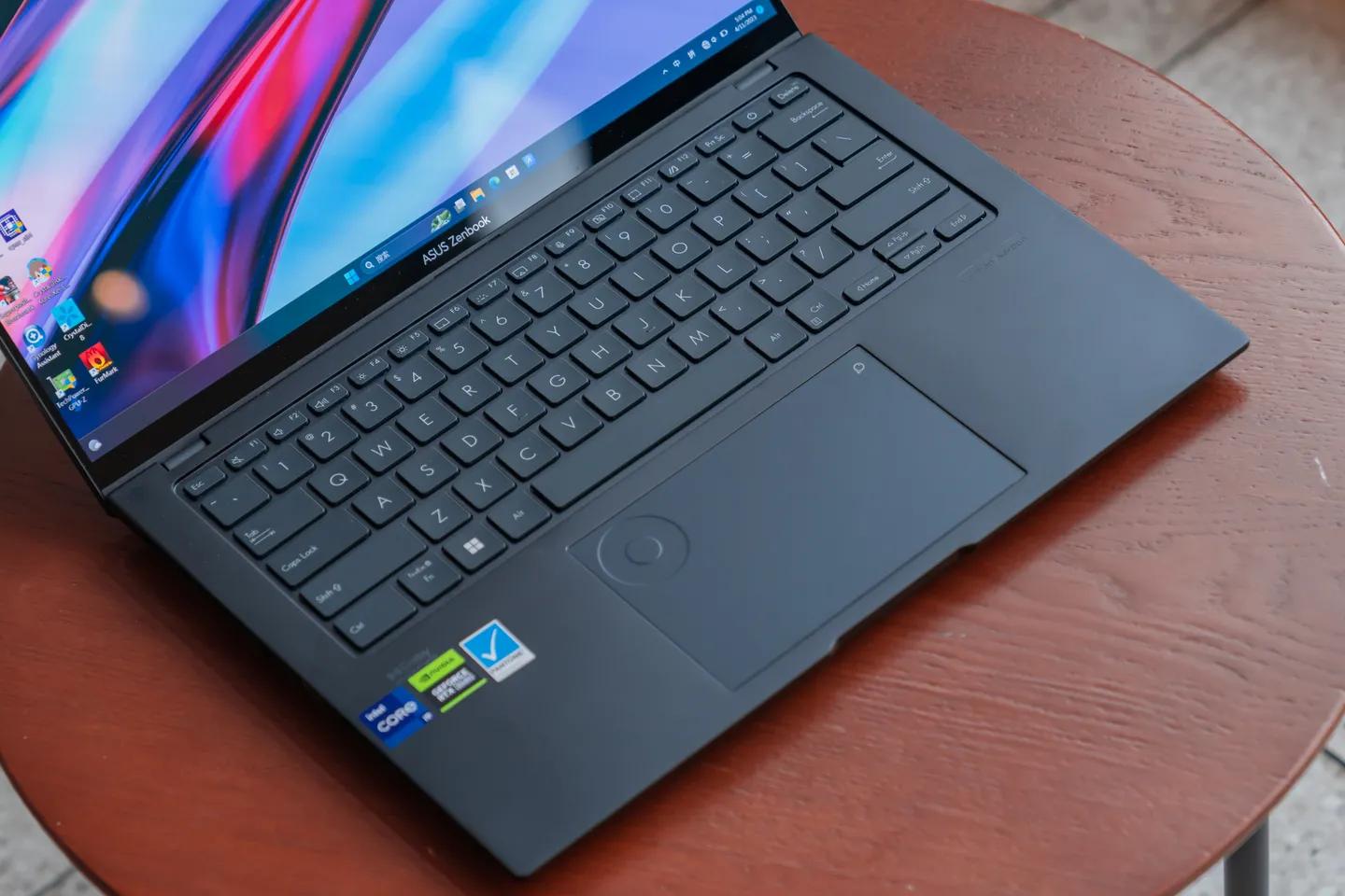 紫色笔记本电脑华硕灵耀pro测评,高端oled显示屏