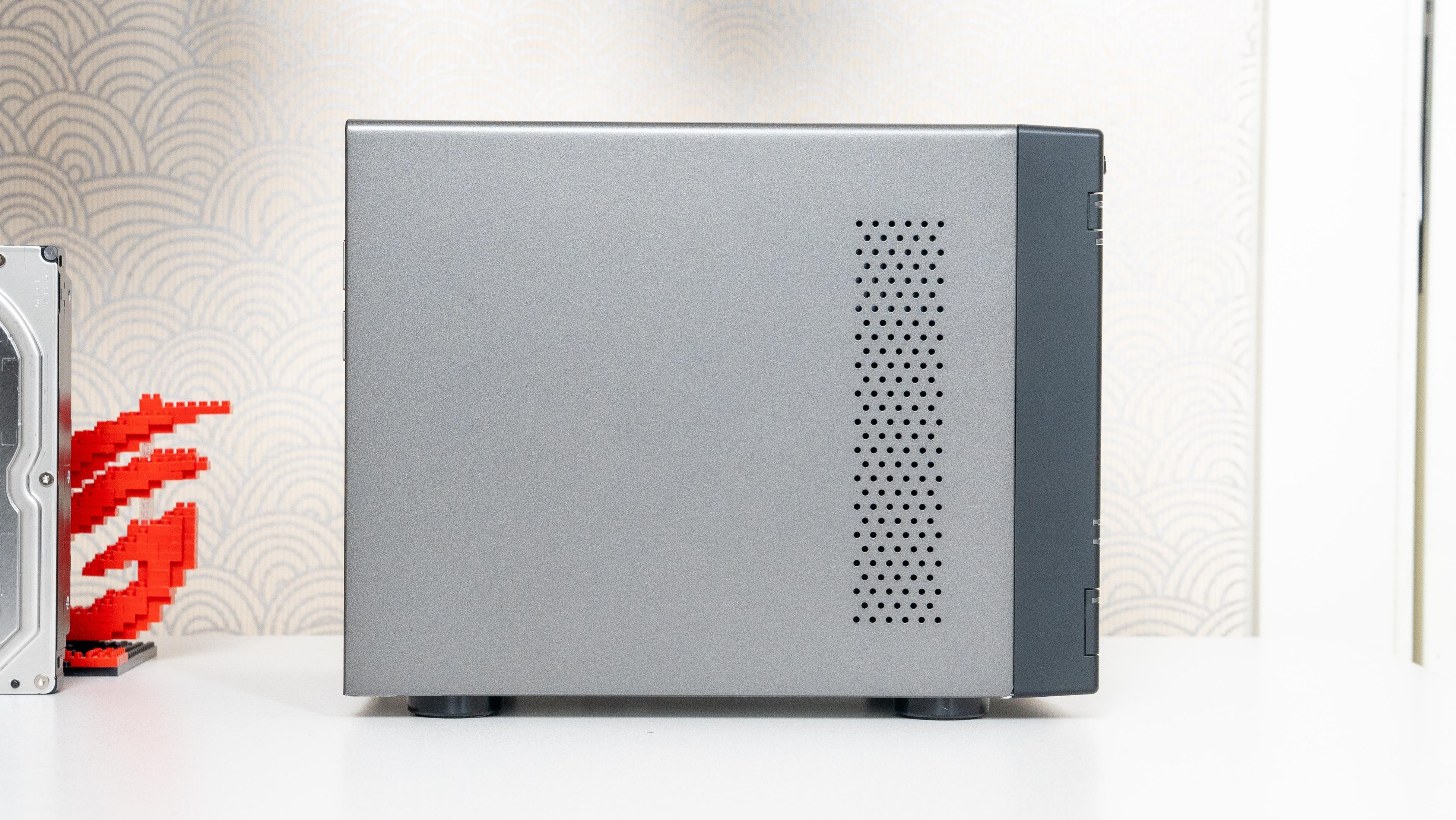 西部数据红盘plus比pro慢多少,西部数据红盘2个4t还是1个8t