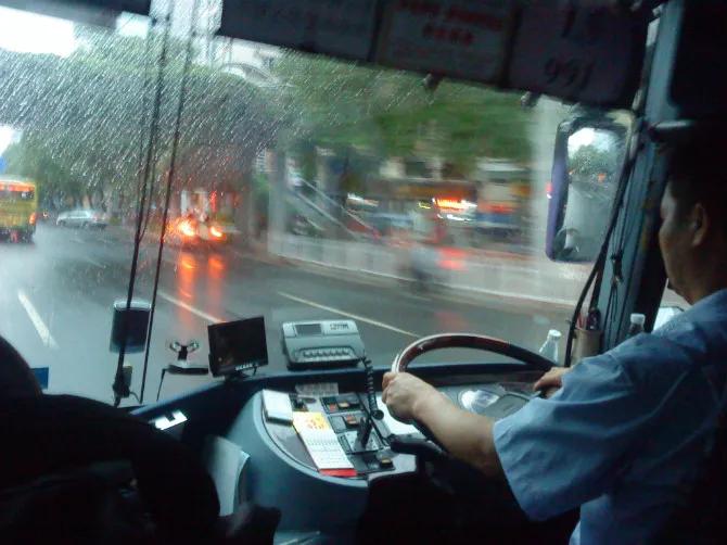 香港到成都的最新攻略,香港南丫岛一日游攻略