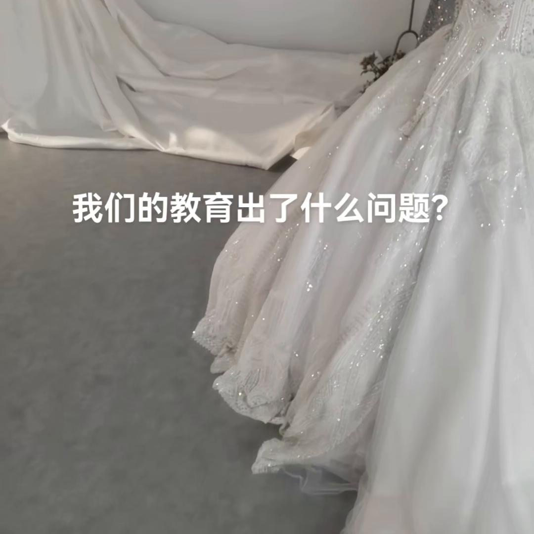 老师发孩子朋友圈家长怎么评价,家长写一段对老师的评价
