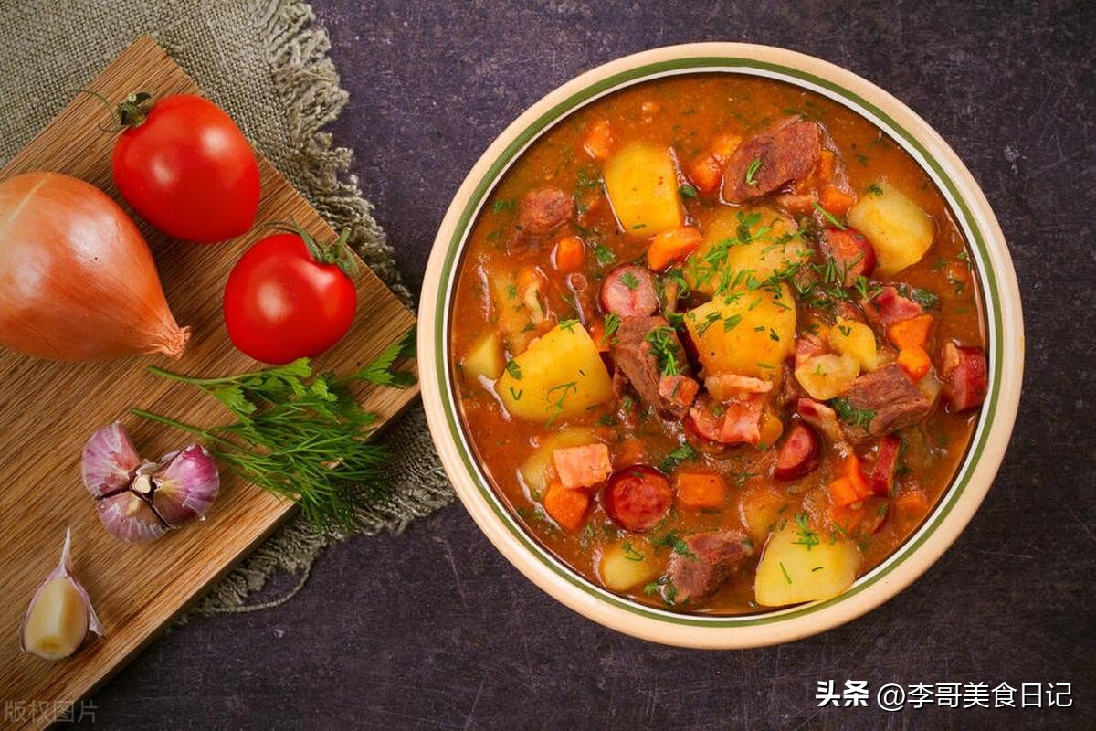 番茄炖牛肉怎么做才软烂好吃,炖牛肉放什么料牛肉软烂