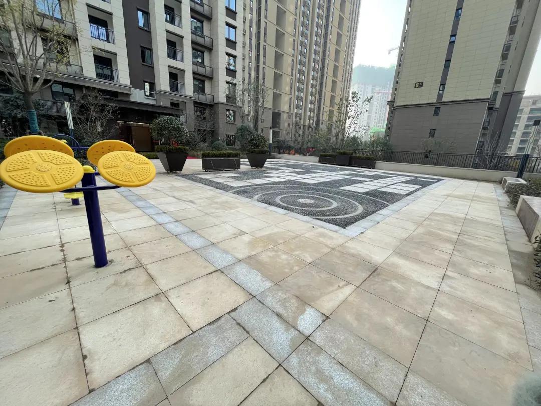 西安万人摇号网红楼盘大华,万人摇号的大华锦绣前城交房