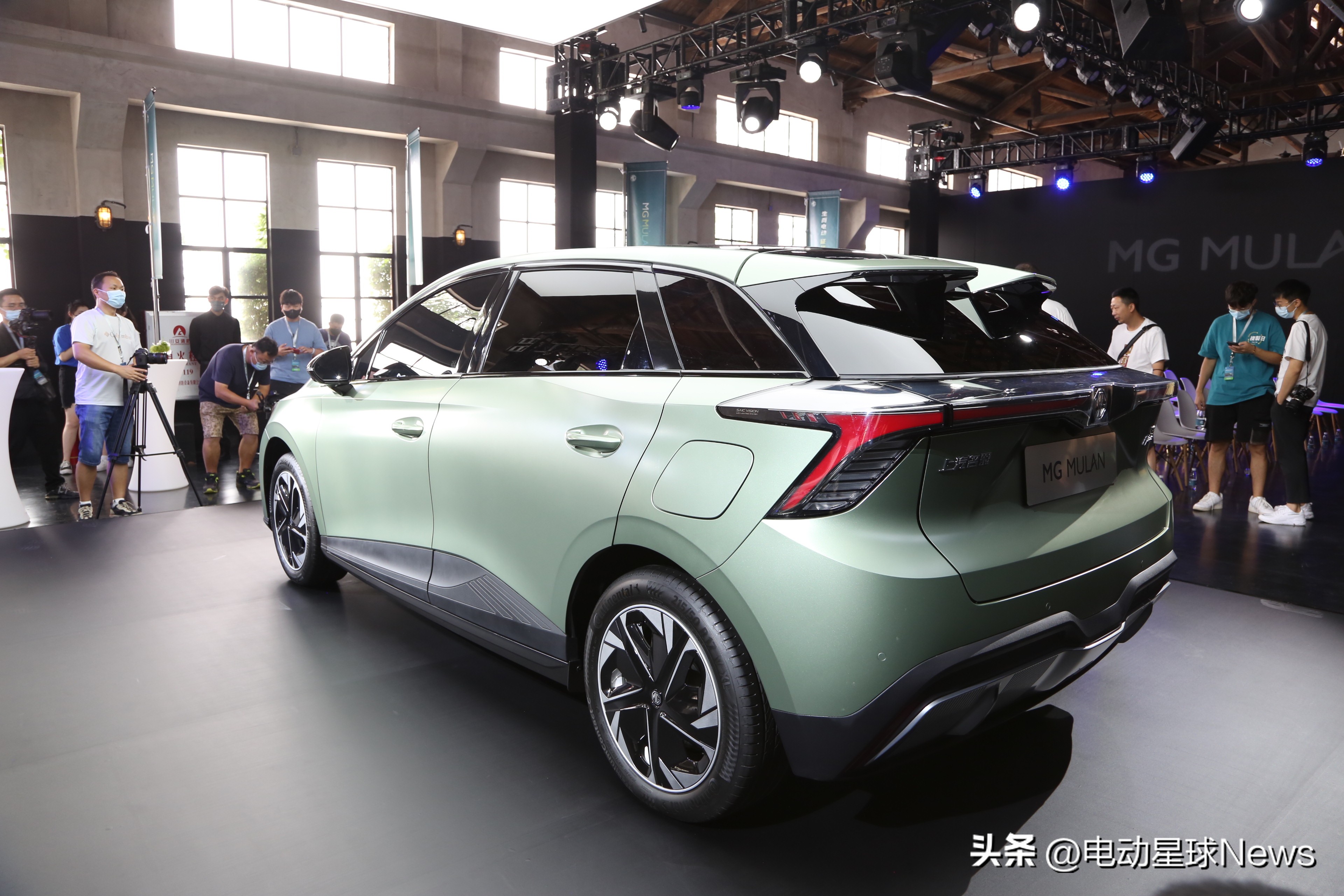 上汽MGMULAN开启预售,mgmulan实车正式亮相可实现4秒破百