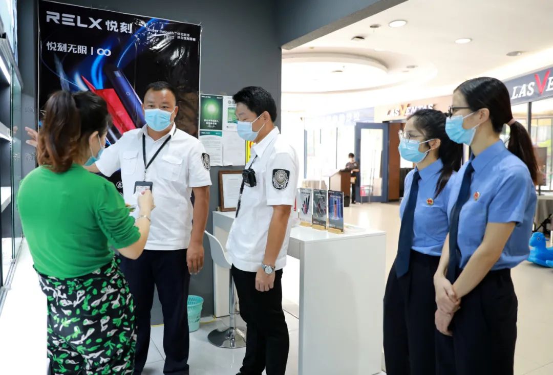 校园普法常态化保驾护航未成年,未成年人普法走进课堂