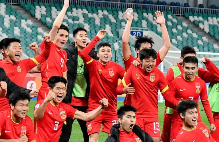 亚洲杯伊朗队2比1战胜日本队,亚洲杯爆冷0比7不敌乌兹别克斯坦