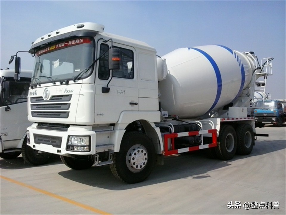 为什么工人往水泥加糖,白糖能阻止水泥硬化这是真的吗