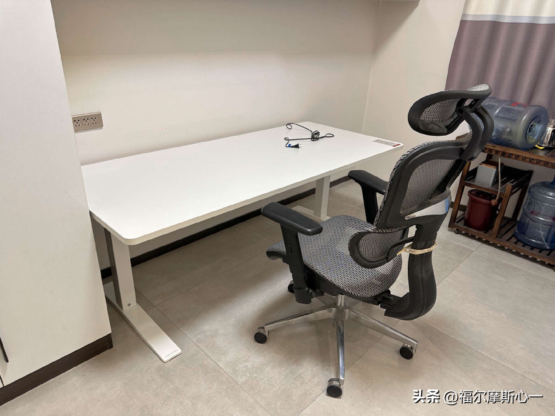 如何打造自己的电脑桌,如何合理布局电脑桌