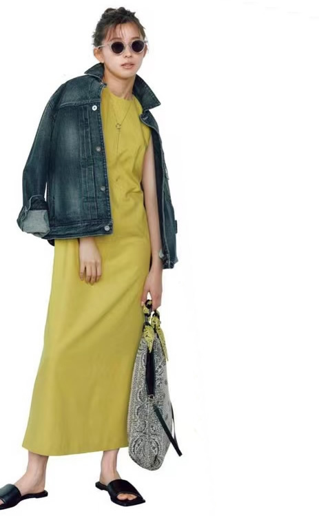 夏季多巴胺配色穿搭,以白色为底色的多巴胺穿搭