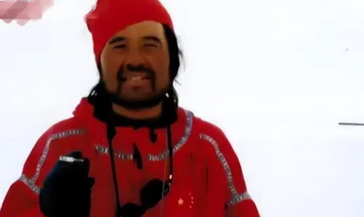 从央视名嘴到无名大爷,从无名到高朋满座郭德纲