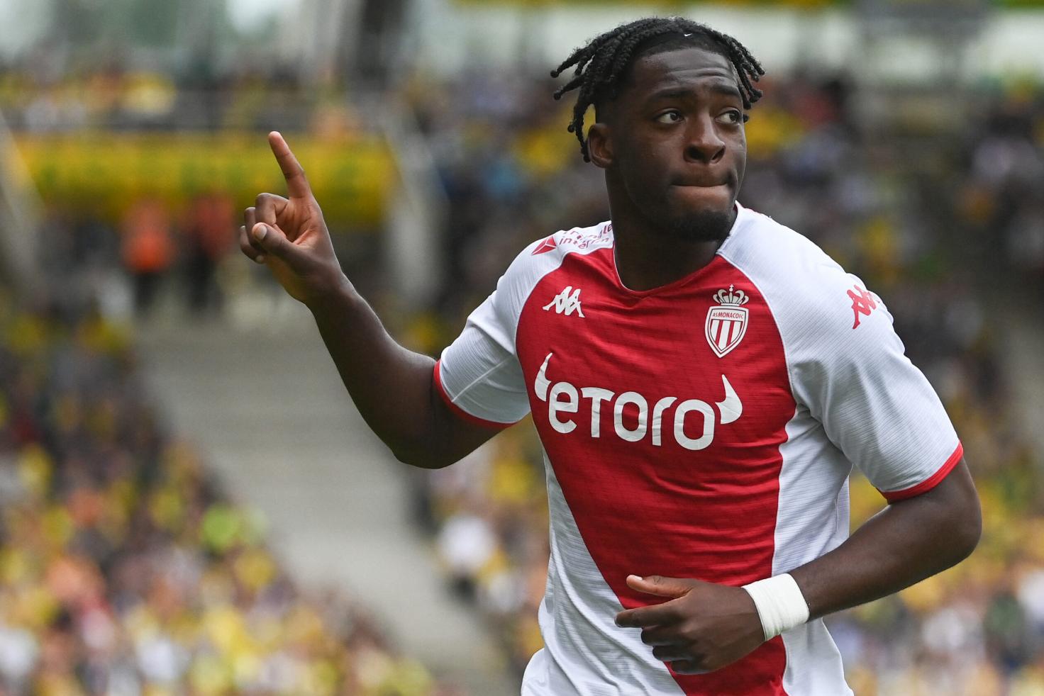 贝林厄姆转会皇马动画,21-22赛季贝林厄姆伯明翰