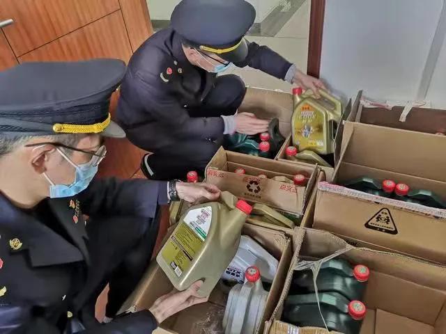 鏈烘补鍒板簳鏄笉鏄獥浜虹殑,浣犱滑涔扮殑鏈烘补鏄笉鏄悎鏍肩殑