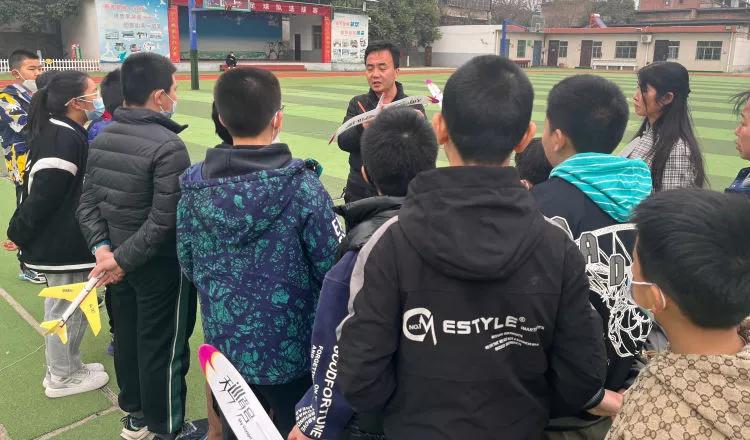 椋炲悜鍖椾含鑸ā姣旇禌娌堥槼,椋炲悜鍖椾含鑸ā姣旇禌閫傚悎楂樹腑鐢熷悧